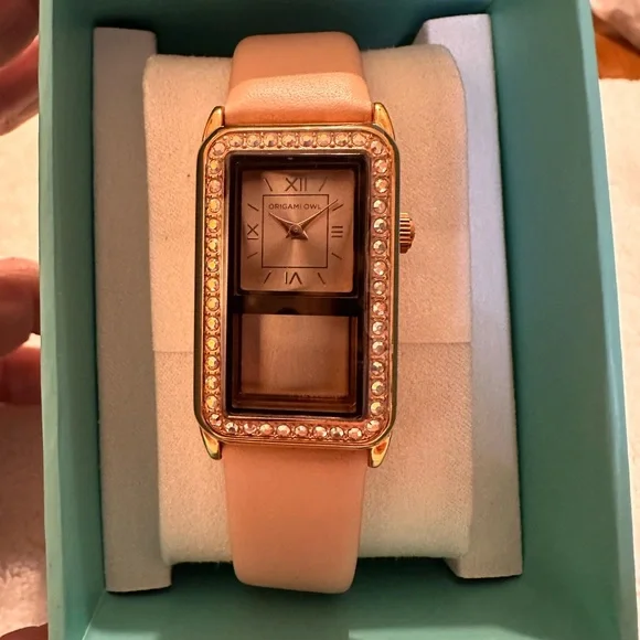 Origami Owl | Accessories | Storyteller Rose Gold Living  display picture 1